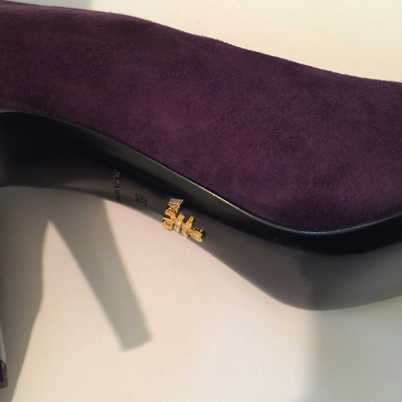 Prada Camoscio Heels - Picture 4 of 4