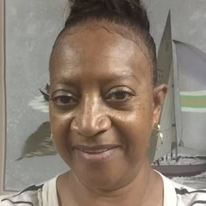 Meet your Posher, Casandra