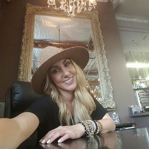 Meet your Posher, Silvanna