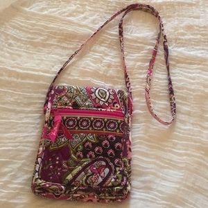👠Vera Bradley Very Berry Paisley Mini Hipster bag