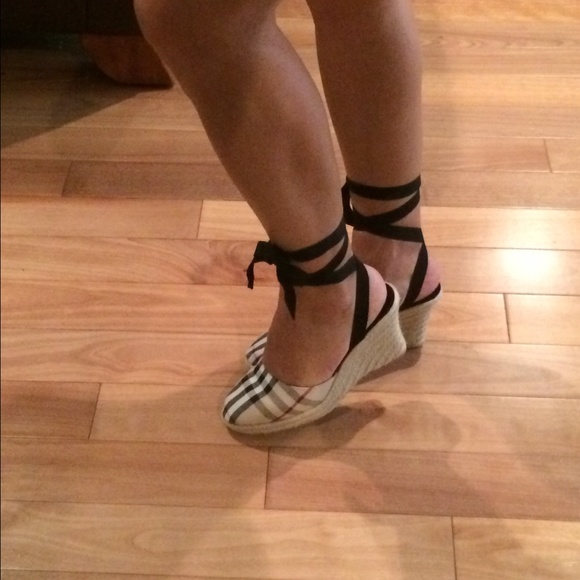 Burberry Wedge shoe size 39/9B.