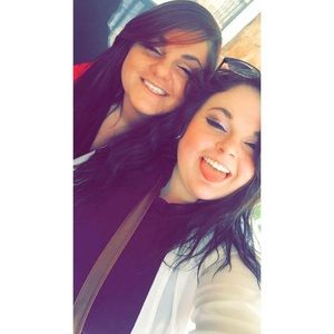 Meet your Posher, Renee