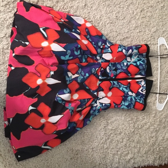 Fun brand new dress/ frock! - Picture 1 of 4