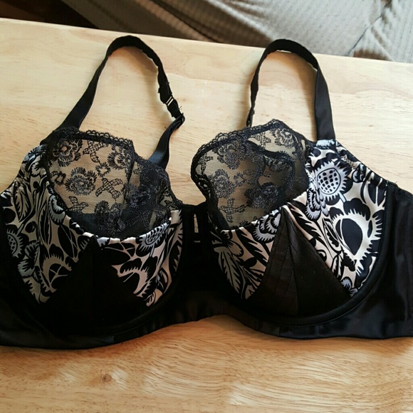 New without tags sexy peekaboo full figure bra