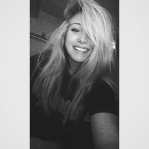 Meet your Posher, Caryanna