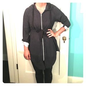 Lululemon lightweight jacket - rare - sz 6!