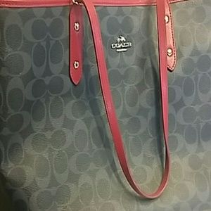 Coach purse in great condition only used a little