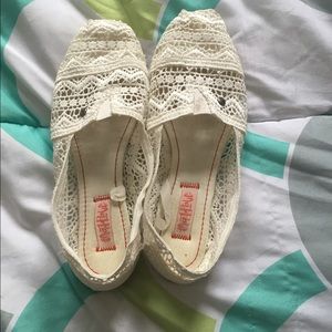 White lace loafers
