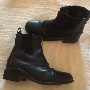 Ariat Childrens leather Paddock boots. Size 2.