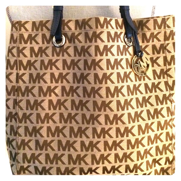 Michael Kors tote
