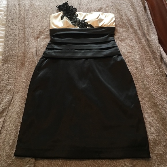 Cocktail Dress - Picture 2 of 3