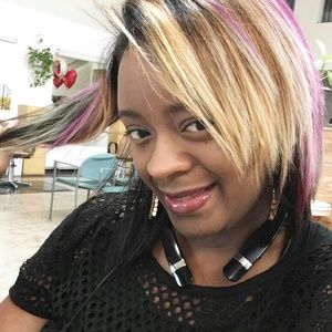 Meet your Posher, Sheneki