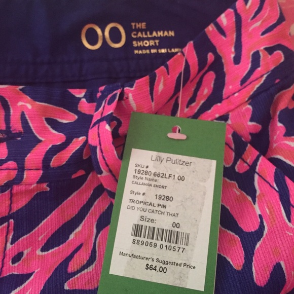 SOLD - NWT Lilly Pulitzer Callahan Shorts - Picture 2 of 3