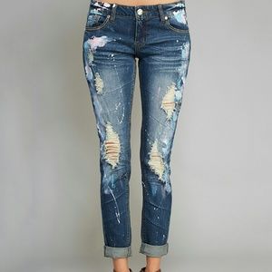 Cute roll up skinny jeans!( 3 fits 26/27 waist) Cute roll up skinny jeans!( 3 fits 26/27 waist)