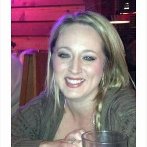 Meet your Posher, Denise