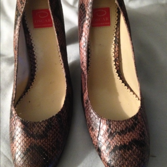 👠 Oscar De Larenta Snake Skin heels SZ 8👠