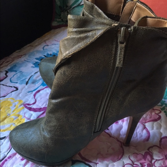 Green heeled booties - Picture 2 of 4