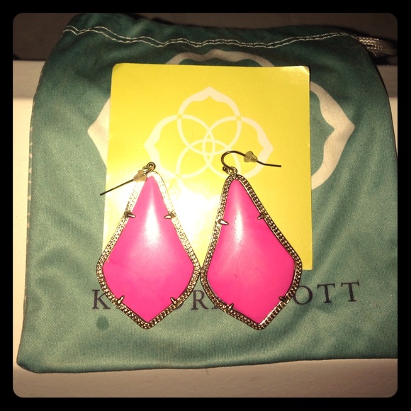 Kendra Scott Earrings-brand new