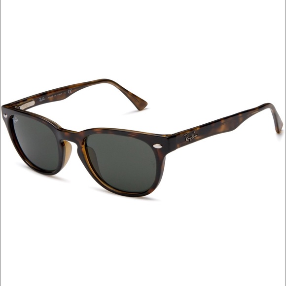Authentic polarized Ray-Ban
