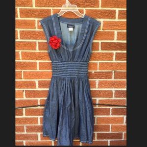 Cute Jean dress w pockets!