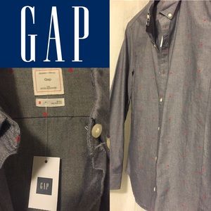 NWT Gap 'Boyfriend Fitted' Button-Down!!