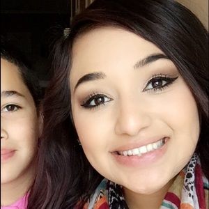 Meet your Posher, Karina