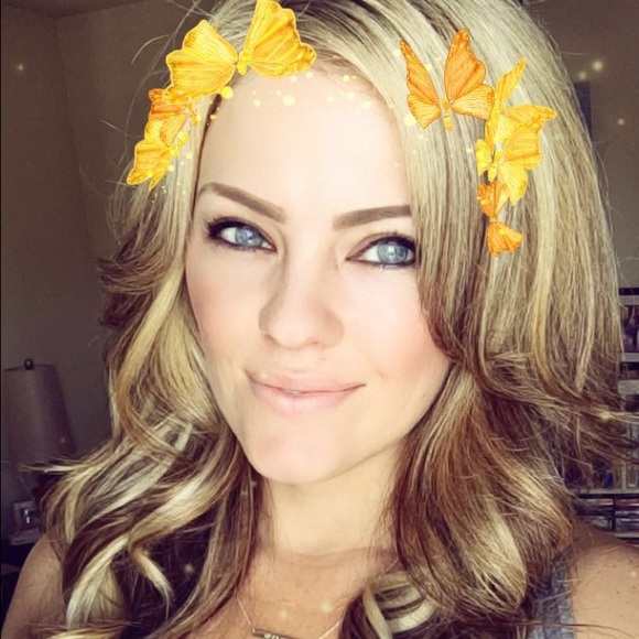 Meet Me! Shila Jane 💜 - Picture 4 of 4