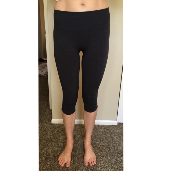 Lululemon In the Flow Crops