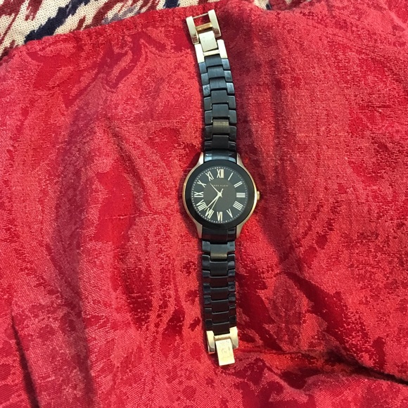 Anne Klein black/gold watch working!!