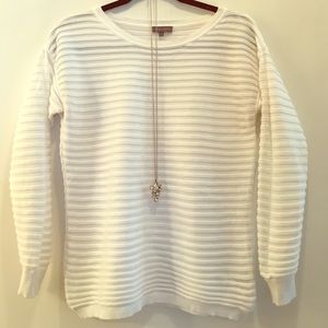 Gorgeous light sweater by Vince Camuto!!