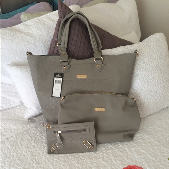 BCBG Handbags - 🍬fall SALE! 🍬HP! BCBG 3pc convertible tote