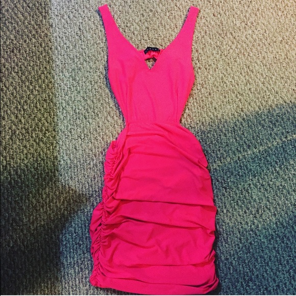 Electric pink mini dress👗