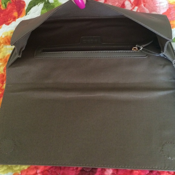 SALE! NWT BCBG CLUTCH - Picture 4 of 7