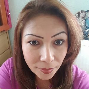 Meet your Posher, Leticia