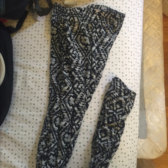 Pattern Leggings - Picture 2 of 2