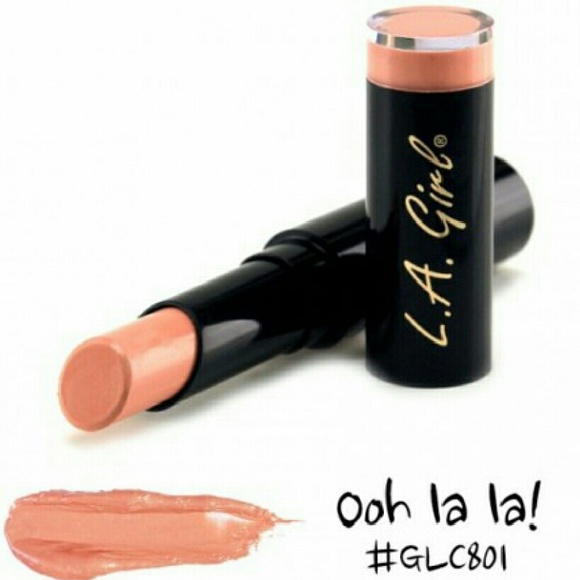 *NEW LIPPIE ALERT* LA Girl Flat Velvet Lipstick