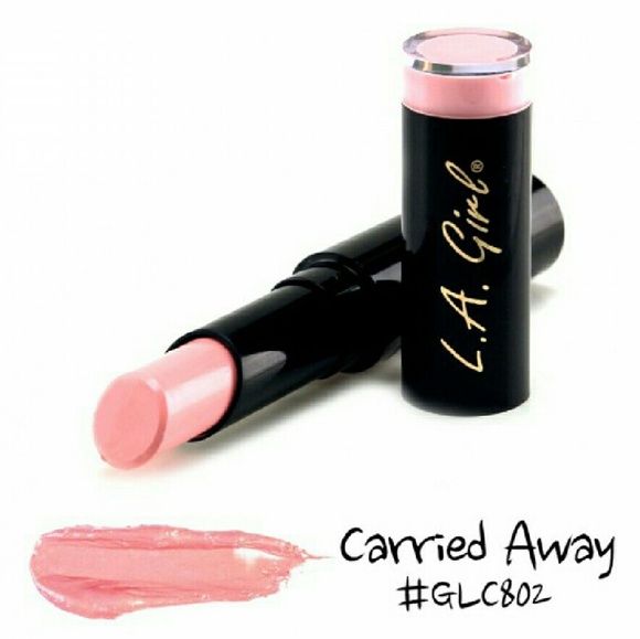 *NEW LIPPIE ALERT* LA Girl Flat Velvet Lipstick