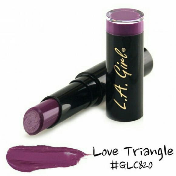 *NEW LIPPIE ALERT* LA Girl Flat Velvet Lipstick
