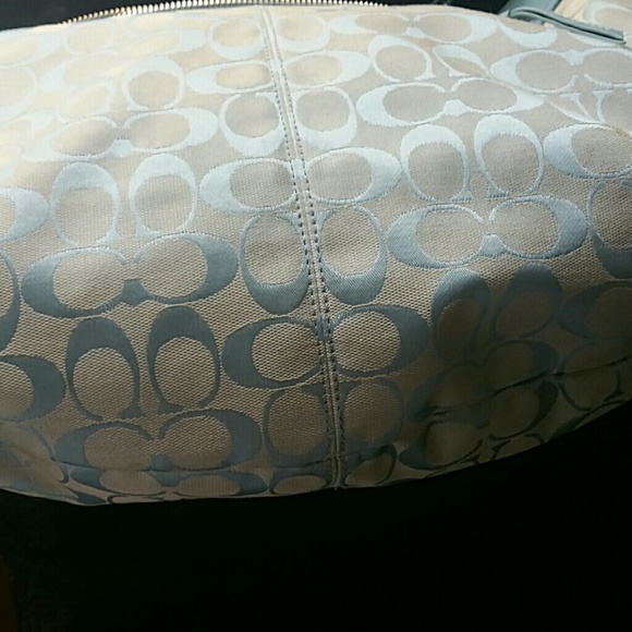 Coach Bag - Picture 2 of 4