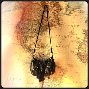 B. Makowsky leather cross body purse with fringe