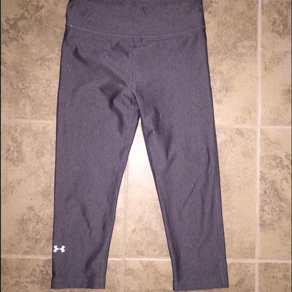Under Armour Gray Capri Leggings
