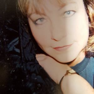 Meet your Posher, Debra