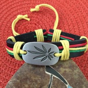 👀Brand New Leather Boho Adjustable Ganja Bracelet