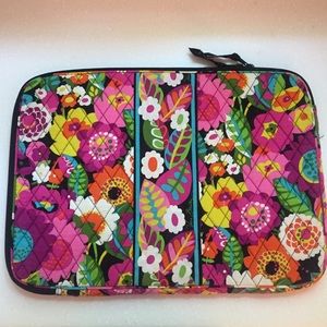 Vera Bradley Large Laptop Sleeve in Va Va Bloom
