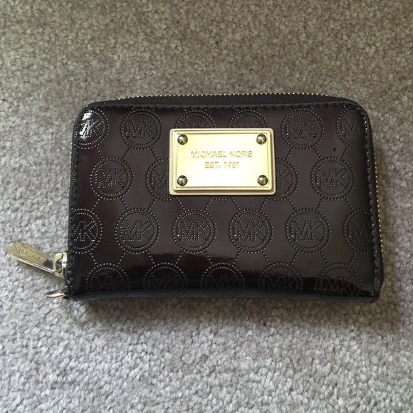 Micheal Kors maroon wallet