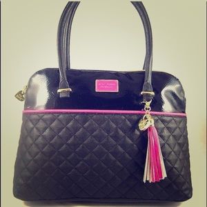 TGIF Sale🎉betsey Johnson Quilted bag