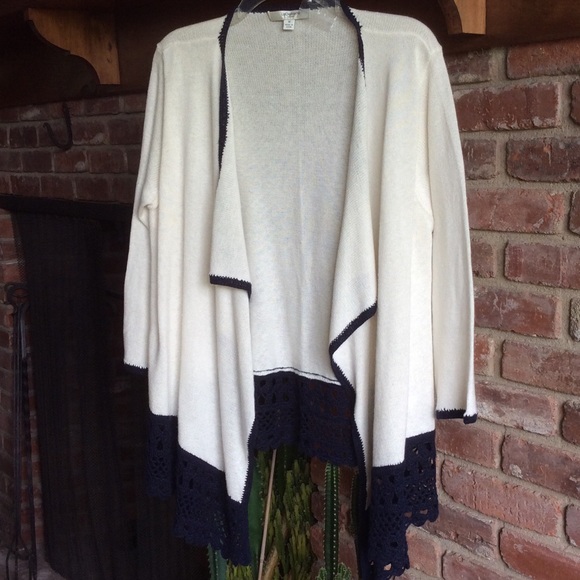 Liz Claiborne cardigan sweater