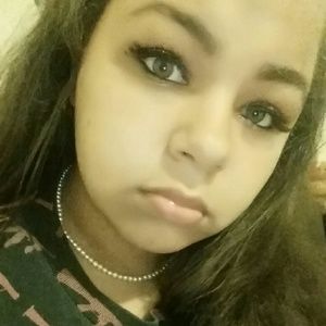 Meet your Posher, Dannessa