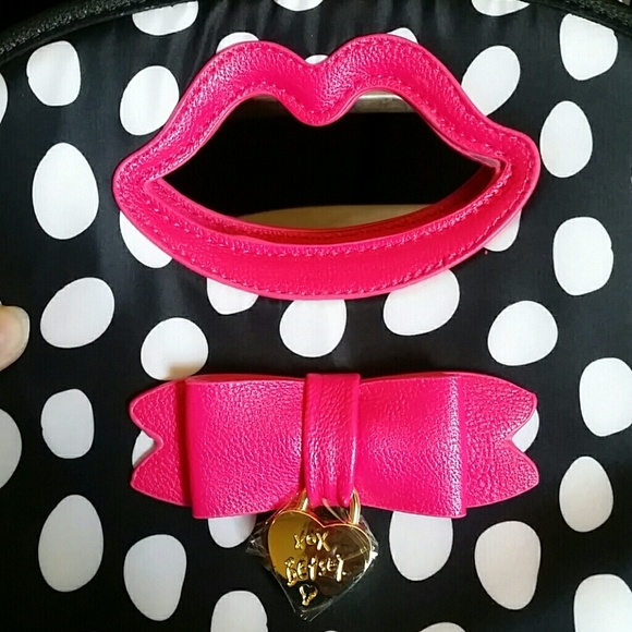SOLD 💋Betsey Johnson lunch tote💋 - Picture 4 of 4