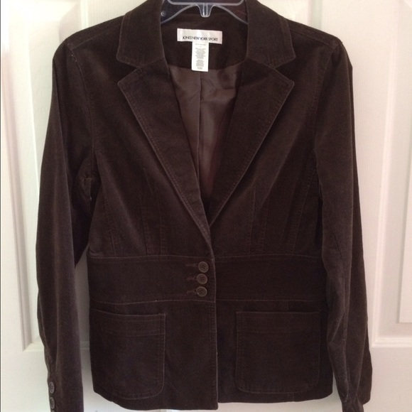 NWT, size S, cotton 3-button blazer